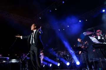  José Velez llena la plaza de Candelaria (Tenerife) con un concierto de dos horas/TA.